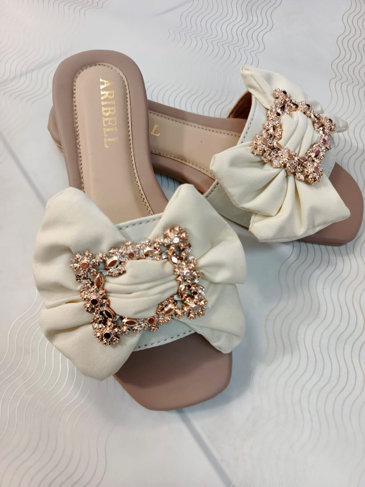 Flats Aribell Lazo